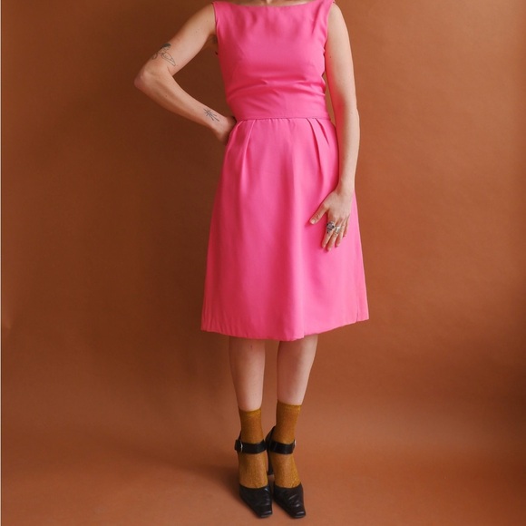 Vintage 60s Bubblegum Party Dress/ 1960s Low Back Sheath/ Size Small 25 - Picture 1 of 3